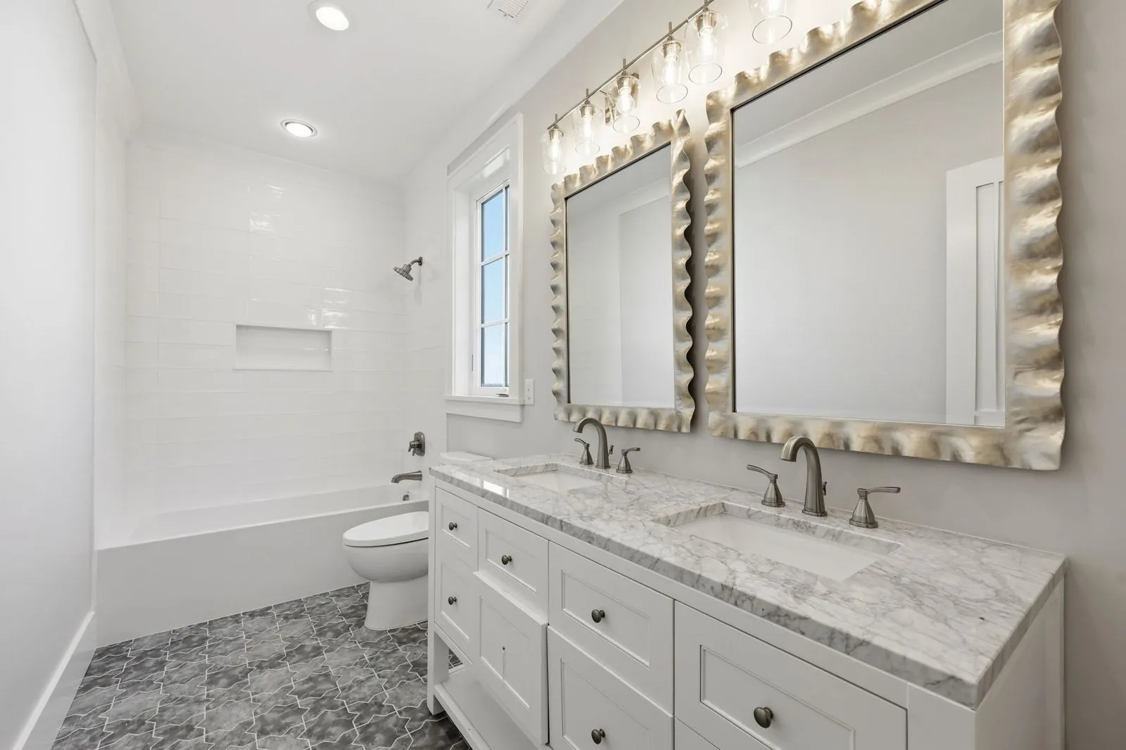 Hall bath with double vanity